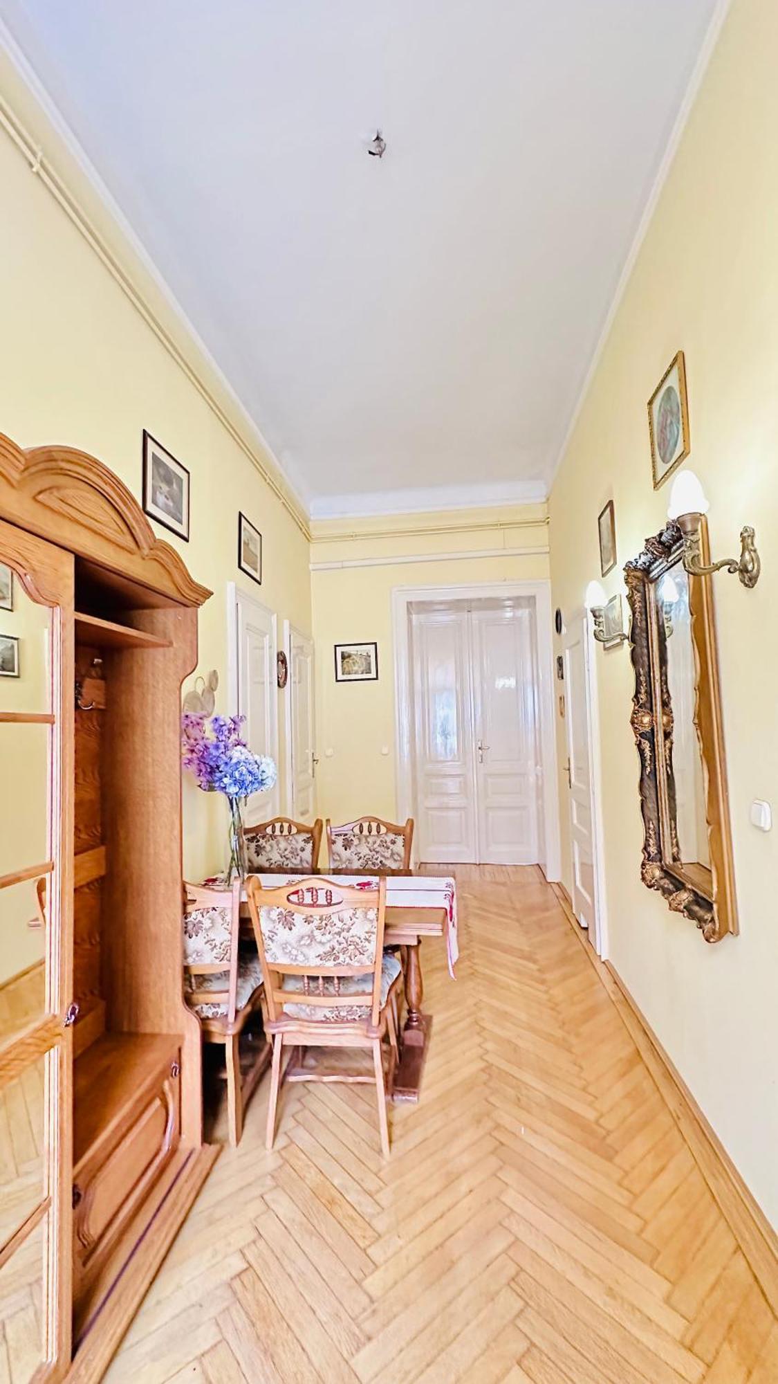 Apartment Jozsef 69 - 2brs, 5m To Newyork Cafe Budapest
